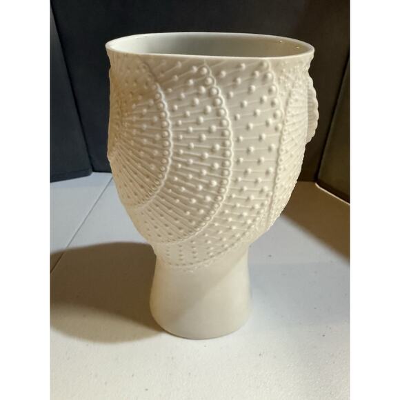 A K Kaiser vase white bisque pearl details Martin Frey design W Germany VTG - Picture 3 of 4